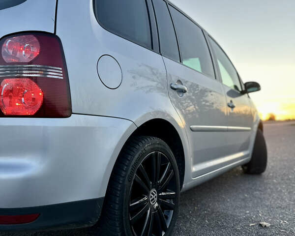 Сірий Фольксваген Туран, об'ємом двигуна 1.4 л та пробігом 248 тис. км за 7500 $, фото 12 на Automoto.ua