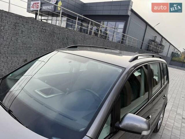 Сірий Фольксваген Туран, об'ємом двигуна 1.4 л та пробігом 187 тис. км за 6650 $, фото 27 на Automoto.ua