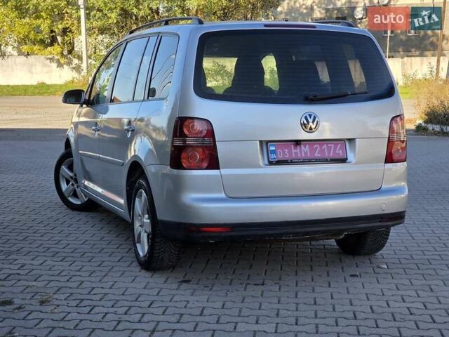 Серый Фольксваген Туран, объемом двигателя 1.6 л и пробегом 225 тыс. км за 6700 $, фото 6 на Automoto.ua