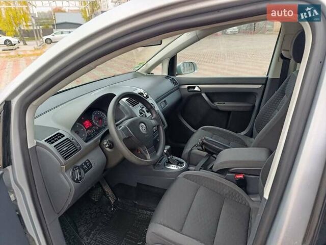 Сірий Фольксваген Туран, об'ємом двигуна 1.9 л та пробігом 285 тис. км за 7900 $, фото 10 на Automoto.ua