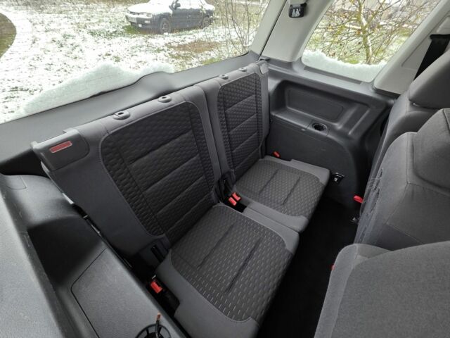 Серый Фольксваген Туран, объемом двигателя 1.4 л и пробегом 240 тыс. км за 5300 $, фото 6 на Automoto.ua