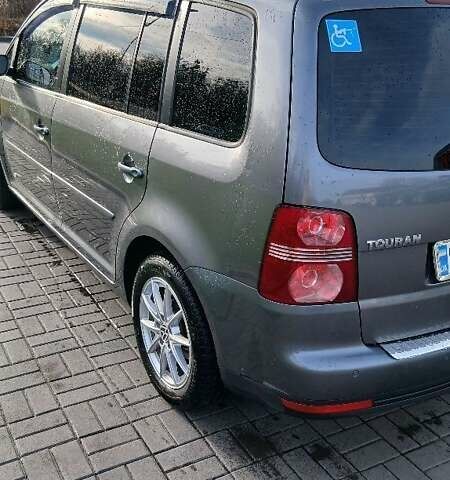 Серый Фольксваген Туран, объемом двигателя 1.4 л и пробегом 277 тыс. км за 6300 $, фото 18 на Automoto.ua