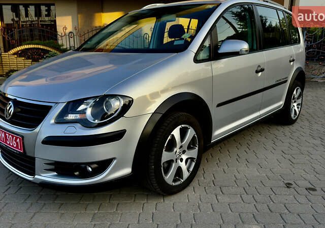 Сірий Фольксваген Туран, об'ємом двигуна 1.6 л та пробігом 218 тис. км за 8400 $, фото 4 на Automoto.ua