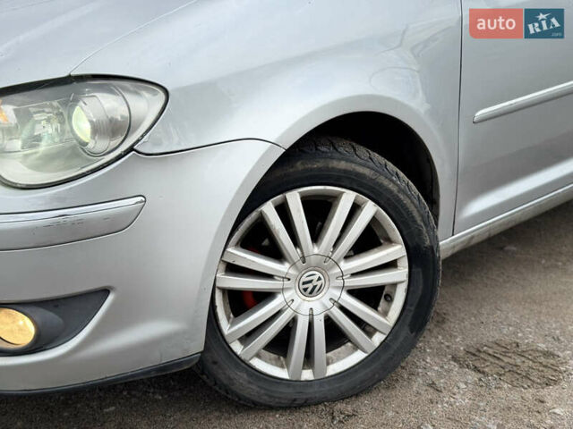 Серый Фольксваген Туран, объемом двигателя 1.97 л и пробегом 370 тыс. км за 6199 $, фото 3 на Automoto.ua