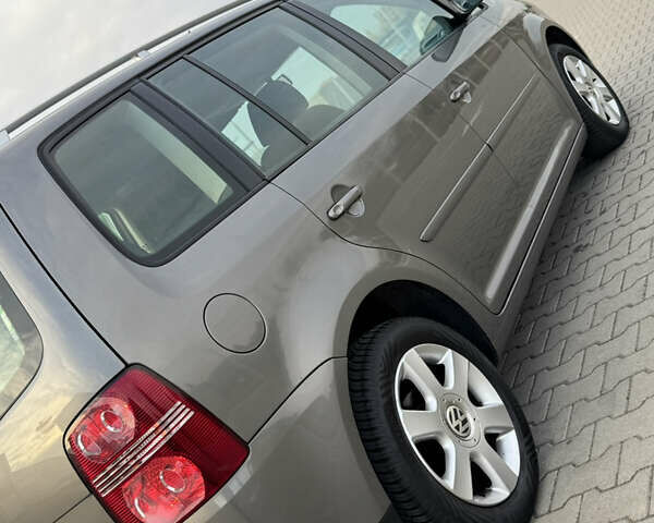 Серый Фольксваген Туран, объемом двигателя 1.4 л и пробегом 210 тыс. км за 5899 $, фото 15 на Automoto.ua