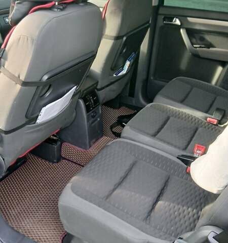 Серый Фольксваген Туран, объемом двигателя 1.4 л и пробегом 278 тыс. км за 6000 $, фото 33 на Automoto.ua