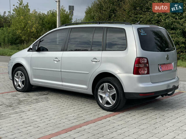 Серый Фольксваген Туран, объемом двигателя 1.9 л и пробегом 263 тыс. км за 7400 $, фото 11 на Automoto.ua