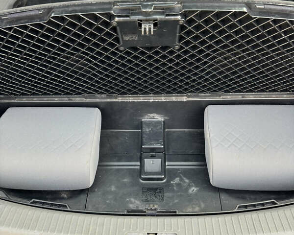 Серый Фольксваген Туран, объемом двигателя 1.6 л и пробегом 199 тыс. км за 7699 $, фото 34 на Automoto.ua