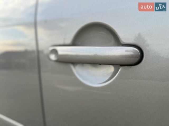 Серый Фольксваген Туран, объемом двигателя 1.4 л и пробегом 210 тыс. км за 5899 $, фото 34 на Automoto.ua