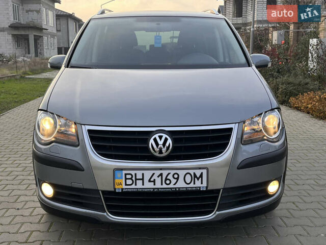 Сірий Фольксваген Туран, об'ємом двигуна 1.4 л та пробігом 48 тис. км за 8999 $, фото 27 на Automoto.ua