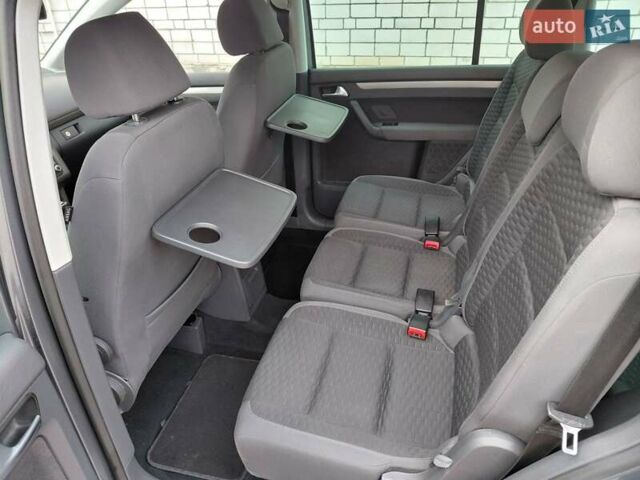 Серый Фольксваген Туран, объемом двигателя 1.6 л и пробегом 196 тыс. км за 7499 $, фото 15 на Automoto.ua