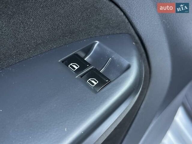 Сірий Фольксваген Туран, об'ємом двигуна 1.6 л та пробігом 230 тис. км за 6750 $, фото 71 на Automoto.ua