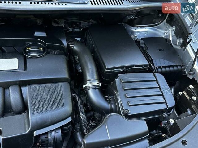 Сірий Фольксваген Туран, об'ємом двигуна 1.6 л та пробігом 230 тис. км за 6750 $, фото 118 на Automoto.ua