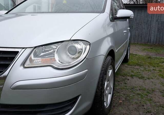 Серый Фольксваген Туран, объемом двигателя 1.39 л и пробегом 211 тыс. км за 5500 $, фото 15 на Automoto.ua