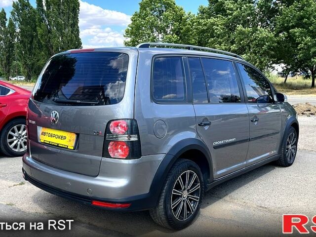 Сірий Фольксваген Туран, об'ємом двигуна 1.9 л та пробігом 319 тис. км за 7800 $, фото 3 на Automoto.ua