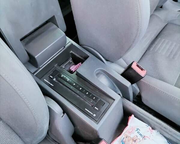 Серый Фольксваген Туран, объемом двигателя 1.4 л и пробегом 203 тыс. км за 7200 $, фото 11 на Automoto.ua