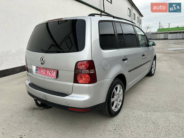 Серый Фольксваген Туран, объемом двигателя 1.6 л и пробегом 215 тыс. км за 6800 $, фото 11 на Automoto.ua