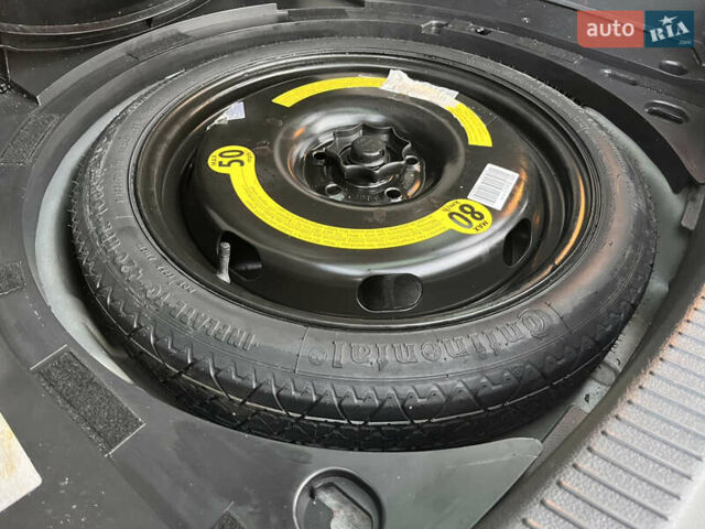 Сірий Фольксваген Туран, об'ємом двигуна 1.4 л та пробігом 48 тис. км за 8999 $, фото 51 на Automoto.ua