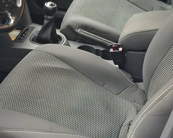 Сірий Фольксваген Туран, об'ємом двигуна 1.9 л та пробігом 270 тис. км за 7300 $, фото 6 на Automoto.ua