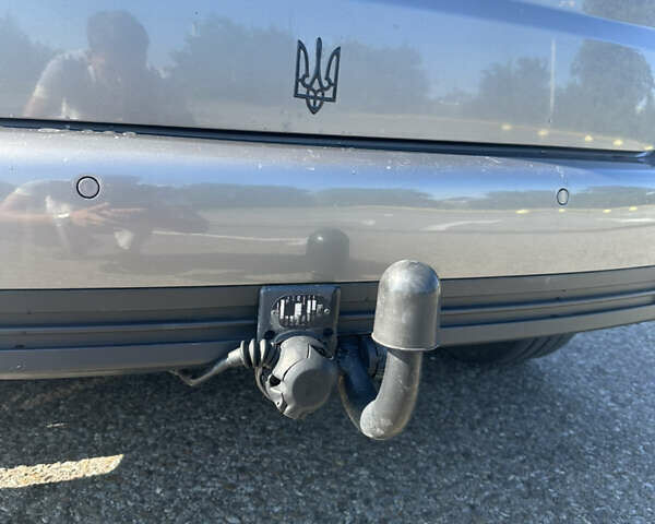 Сірий Фольксваген Туран, об'ємом двигуна 2 л та пробігом 240 тис. км за 7200 $, фото 15 на Automoto.ua