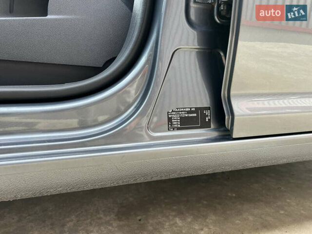 Серый Фольксваген Туран, объемом двигателя 1.6 л и пробегом 217 тыс. км за 8200 $, фото 49 на Automoto.ua