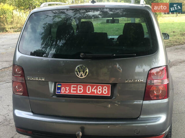 Сірий Фольксваген Туран, об'ємом двигуна 2 л та пробігом 254 тис. км за 8100 $, фото 36 на Automoto.ua