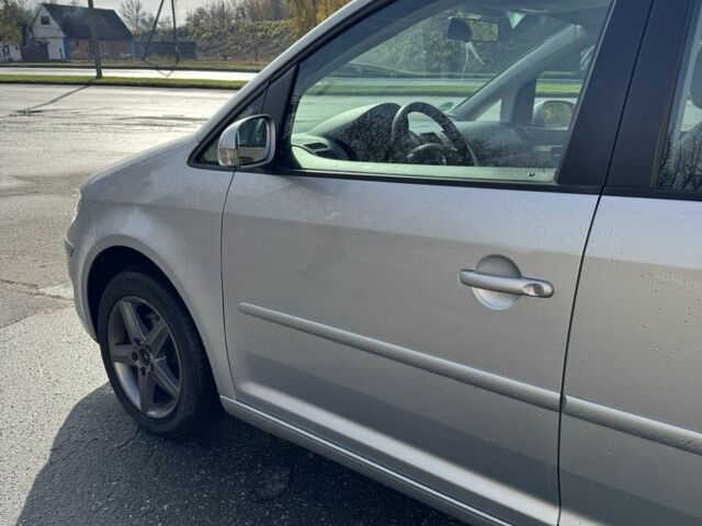 Фольксваген Туран 2007 в Лубнах на Automoto.ua Серый Фольксваген Туран, объемом двигателя 1.6 л и пробегом 199 тыс. км за 7699 $, фото 6 на Automoto.ua