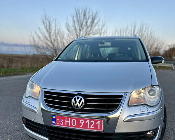 Сірий Фольксваген Туран, об'ємом двигуна 1.4 л та пробігом 248 тис. км за 7500 $, фото 5 на Automoto.ua