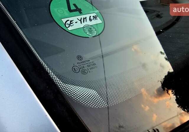 Сірий Фольксваген Туран, об'ємом двигуна 1.6 л та пробігом 225 тис. км за 7777 $, фото 19 на Automoto.ua
