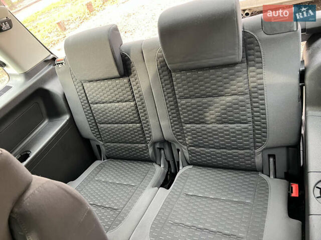 Сірий Фольксваген Туран, об'ємом двигуна 1.39 л та пробігом 208 тис. км за 7200 $, фото 18 на Automoto.ua