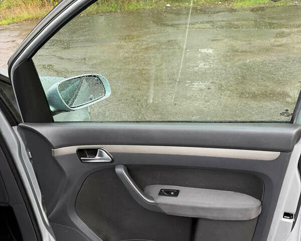 Сірий Фольксваген Туран, об'ємом двигуна 1.9 л та пробігом 226 тис. км за 7900 $, фото 20 на Automoto.ua