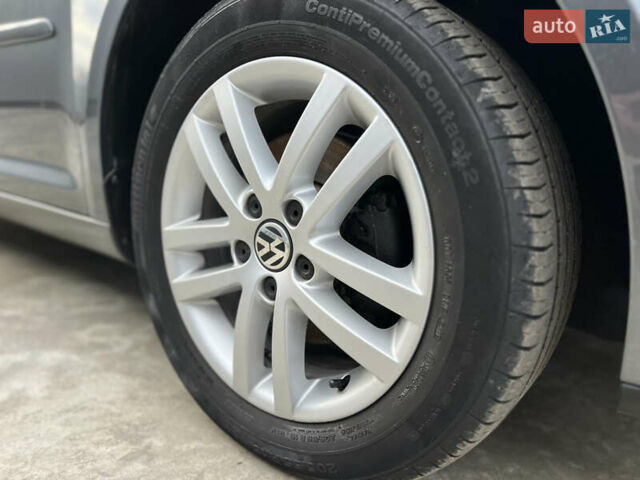 Серый Фольксваген Туран, объемом двигателя 1.6 л и пробегом 217 тыс. км за 8200 $, фото 29 на Automoto.ua