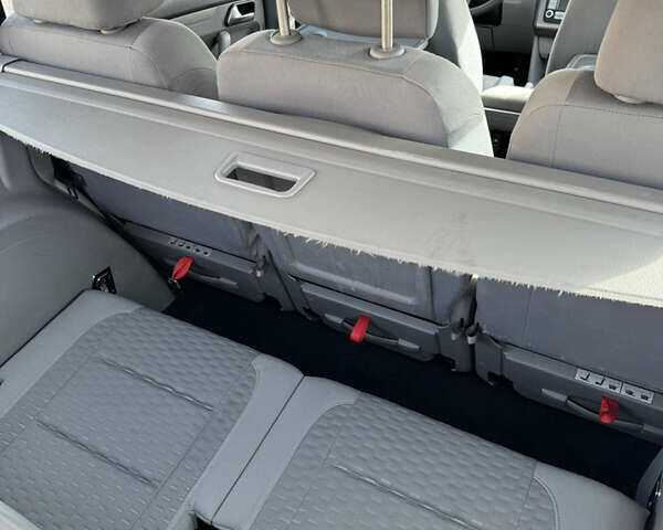 Серый Фольксваген Туран, объемом двигателя 1.6 л и пробегом 199 тыс. км за 7699 $, фото 32 на Automoto.ua