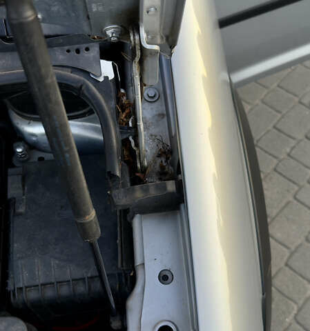 Сірий Фольксваген Туран, об'ємом двигуна 1.6 л та пробігом 218 тис. км за 8400 $, фото 56 на Automoto.ua