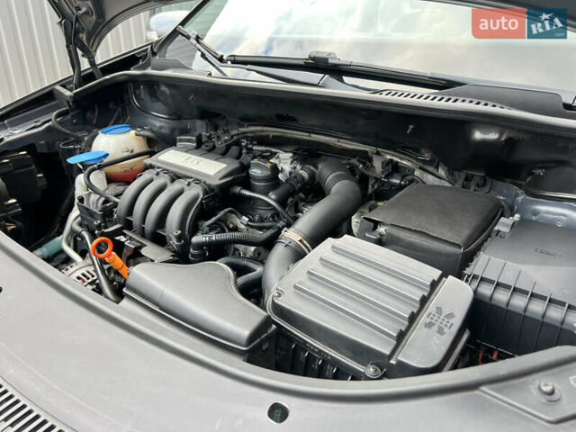 Серый Фольксваген Туран, объемом двигателя 1.6 л и пробегом 217 тыс. км за 8200 $, фото 79 на Automoto.ua