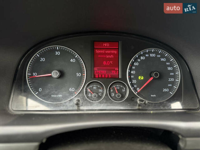 Серый Фольксваген Туран, объемом двигателя 1.97 л и пробегом 370 тыс. км за 6199 $, фото 26 на Automoto.ua