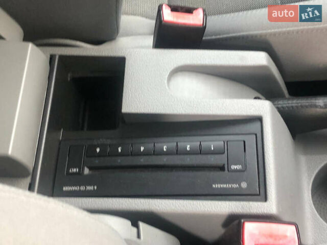 Сірий Фольксваген Туран, об'ємом двигуна 2 л та пробігом 254 тис. км за 6700 $, фото 44 на Automoto.ua