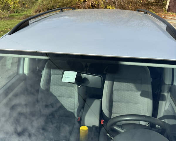 Серый Фольксваген Туран, объемом двигателя 1.6 л и пробегом 199 тыс. км за 7699 $, фото 58 на Automoto.ua