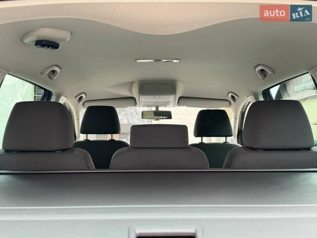 Серый Фольксваген Туран, объемом двигателя 1.6 л и пробегом 251 тыс. км за 6950 $, фото 35 на Automoto.ua