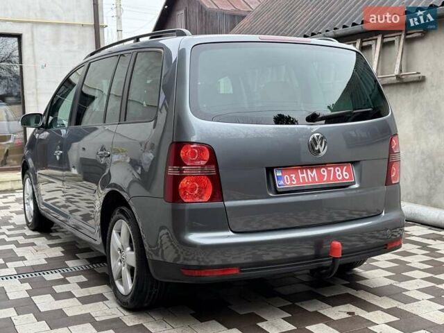 Серый Фольксваген Туран, объемом двигателя 1.6 л и пробегом 251 тыс. км за 6950 $, фото 11 на Automoto.ua