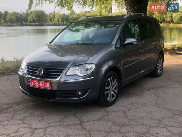 Сірий Фольксваген Туран, об'ємом двигуна 2 л та пробігом 254 тис. км за 7100 $, фото 3 на Automoto.ua