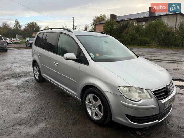 Сірий Фольксваген Туран, об'ємом двигуна 1.9 л та пробігом 226 тис. км за 7900 $, фото 1 на Automoto.ua