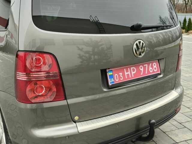 Серый Фольксваген Туран, объемом двигателя 0 л и пробегом 213 тыс. км за 7300 $, фото 6 на Automoto.ua