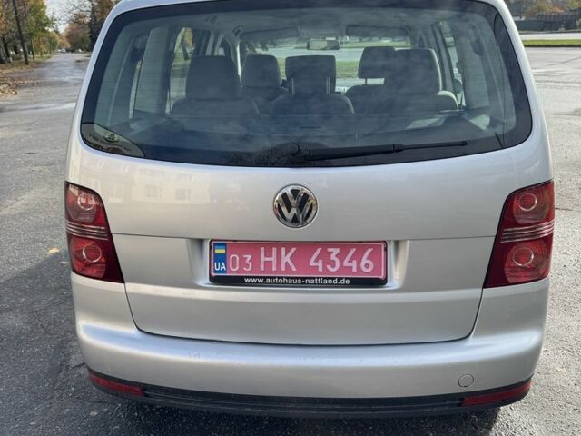 Фольксваген Туран 2007 в Лубнах на Automoto.ua Серый Фольксваген Туран, объемом двигателя 1.6 л и пробегом 199 тыс. км за 7699 $, фото 17 на Automoto.ua