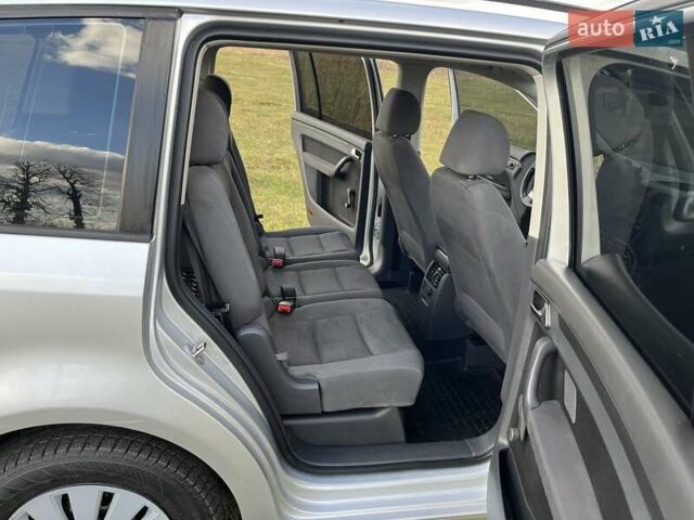 Фольксваген Туран 2007 в Бучаче на Automoto.ua Серый Фольксваген Туран, объемом двигателя 1.9 л и пробегом 352 тыс. км за 6300 $, фото 2 на Automoto.ua