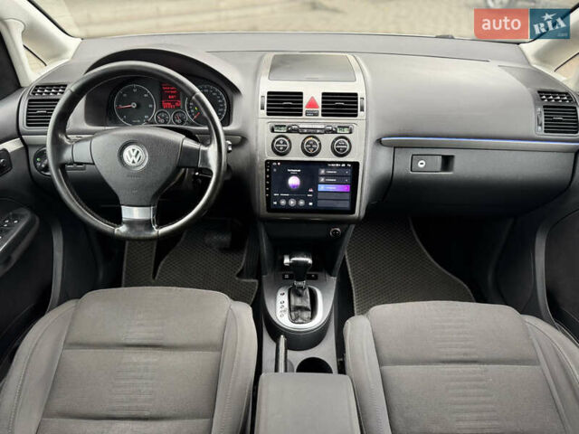 Серый Фольксваген Туран, объемом двигателя 1.97 л и пробегом 370 тыс. км за 6199 $, фото 20 на Automoto.ua