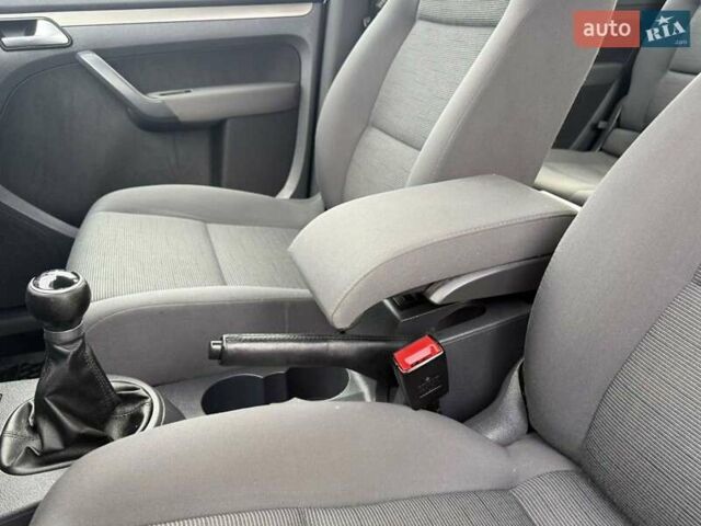 Сірий Фольксваген Туран, об'ємом двигуна 1.4 л та пробігом 187 тис. км за 6650 $, фото 30 на Automoto.ua