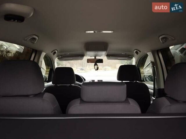 Серый Фольксваген Туран, объемом двигателя 1.6 л и пробегом 254 тыс. км за 7650 $, фото 47 на Automoto.ua