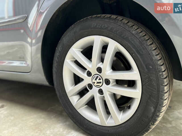 Серый Фольксваген Туран, объемом двигателя 1.6 л и пробегом 217 тыс. км за 8200 $, фото 15 на Automoto.ua