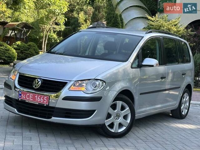 Сірий Фольксваген Туран, об'ємом двигуна 1.6 л та пробігом 230 тис. км за 6750 $, фото 15 на Automoto.ua